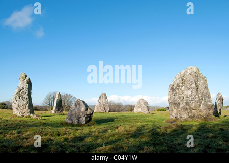 Un antico cerchio di pietra nel villaggio di Duloe, Cornwall, Regno Unito Foto Stock