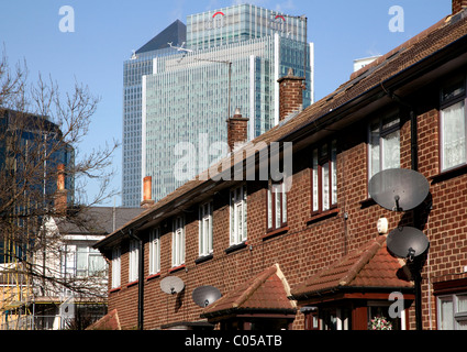 Canary Wharf skyline visto da Crossharbor, Isle of Dogs, Londra Foto Stock