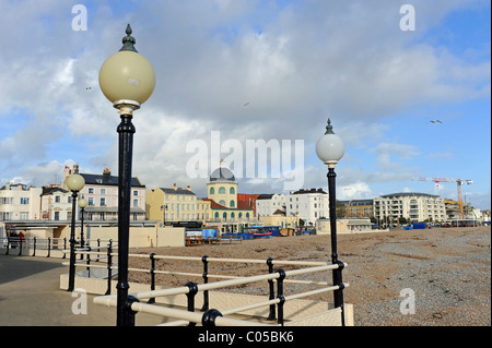 Una vista della Cupola cinema da Worthing Pier West Sussex Regno Unito Foto Stock