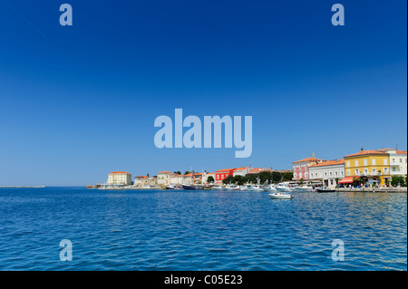 Porec - Vecchia Città Adriatica in Croazia, Istria regione. Popolare destinazione turistica. Foto Stock