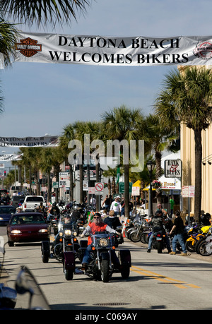 Il Trike Harley speciale in Main St Daytona. Foto Stock