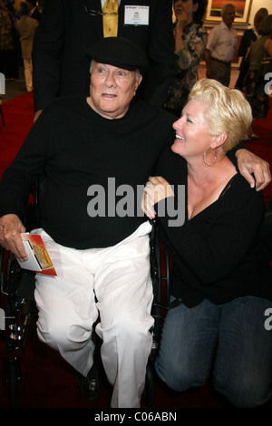 Tony Curtis e Jill Vandenberg aka Jill Curtis Motion Picture leggenda Tony Curtis ha ricevuto un riconoscimento alla Carriera a Foto Stock