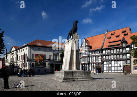 Burgplatz piazza Castello con Braunschweiger Loewe il monumento del leone, Brunswick museo di stato nell'edificio Vieweg-Haus, camera di Foto Stock