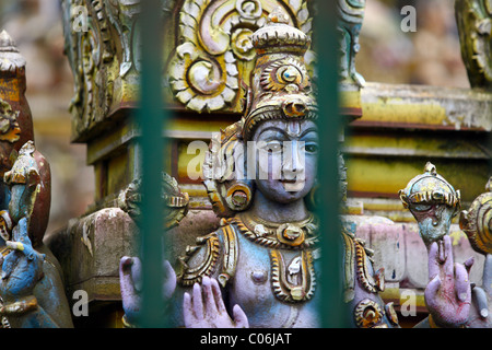 Dettaglio di una statua in un tempio indù, Nuwara Eliya, Sri Lanka Foto Stock