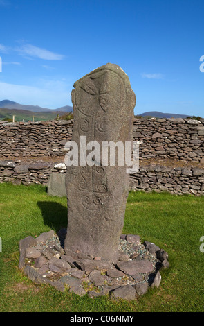 Scolpito in pietra permanente, nell'Reask sito monastico, vicino a Ballyferriter, penisola di Dingle, nella contea di Kerry, Irlanda Foto Stock