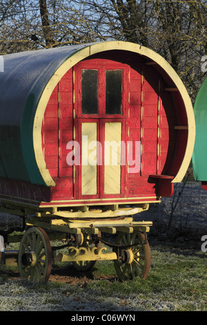 Un vecchio gypsy caravan a Bunratty folk park, Co. Clare, Rep. Irlanda. Foto Stock