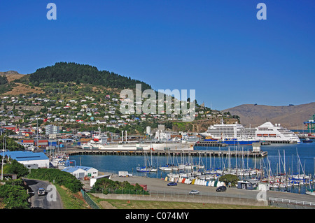 Vista del porto, Lyttelton, Lyttelton Harbour, Banca della penisola, Canterbury, Isola del Sud, Nuova Zelanda Foto Stock