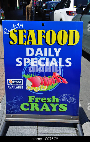 Il ristorante di pesce di strada segno, West End, Kaikoura, Canterbury, Isola del Sud, Nuova Zelanda Foto Stock