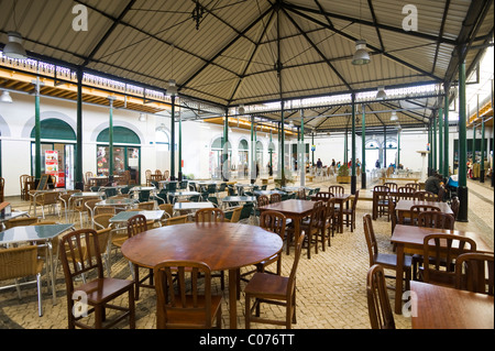 Mercato di antiquariato hall, Tavira, Algarve, Portogallo, Europa Foto Stock