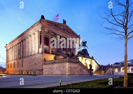 Alte Nationalgalerie museo sul Museumsinsel isola dei musei quartiere Mitte di Berlino, Germania, Europa Foto Stock