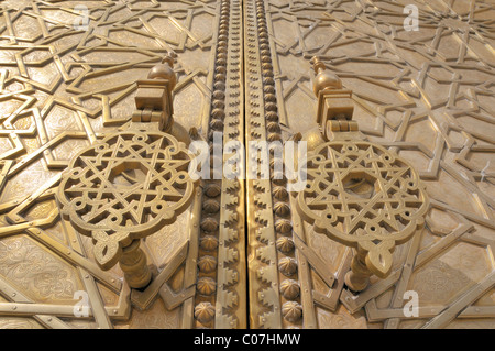 Porta del palazzo reale, Palais Royal, Dar El Makhzen, a Place des Alaouites in Fes Djedid, Fes, Marocco, Africa Foto Stock