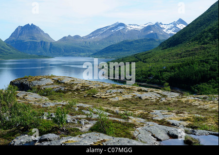 Per RV 17 coast road, Norvegia del Nord, Norvegia, Scandinavia, Europa Foto Stock