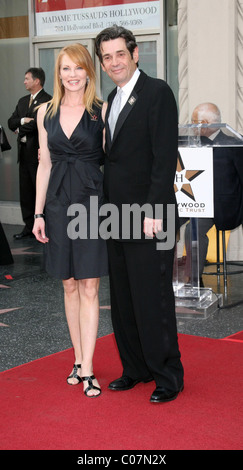 Marg Helgenberger e Alan Rosenberg "Screen Actors Guild Award of Excellence" stella sulla Hollywood Walk of Fame a Hollywood Foto Stock