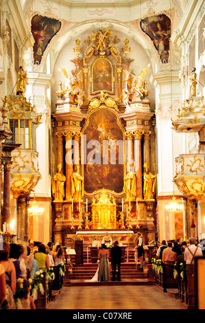 Matrimonio nella chiesa di San Pietro, Salisburgo, Salisburgo, Austria, Europa Foto Stock