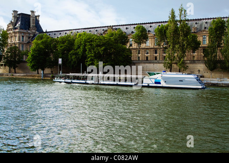 Palazzo al Riverside, Lussemburgo Palace, Senna, Parigi, Francia Foto Stock