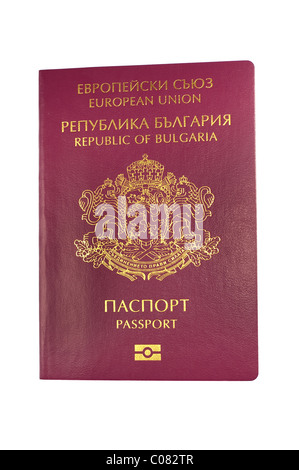 Nuovo passaporto bulgaro isolati su sfondo bianco Foto Stock