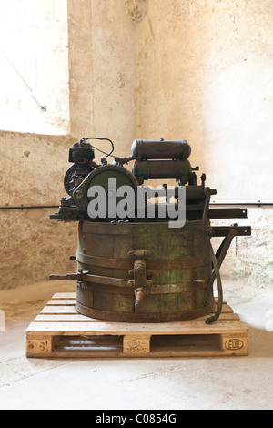 Vino vecchio preme in Kloster Eberbach offrono Abbey, Eltville am Rhein, Rheingau, Hesse, Germania, Europa Foto Stock