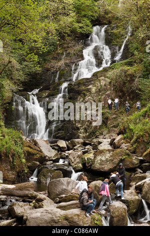 Cascata Torc, Parco Nazionale di Killarney, nella contea di Kerry, Irlanda Isole britanniche, Europa Foto Stock