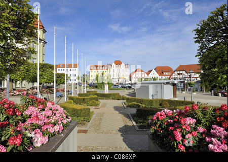 Piazza del Mercato nel centro di Bergen sull isola di Ruegen, Ruegen Isola, Meclemburgo-Pomerania Occidentale, Germania, Europa Foto Stock