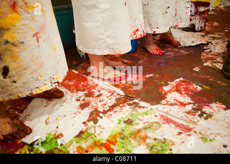 Hermann Nitsch vivere azione pittorica '60. Azione pittorica// 60. Malaktion' nel quartiere di Chelsea di New York Foto Stock