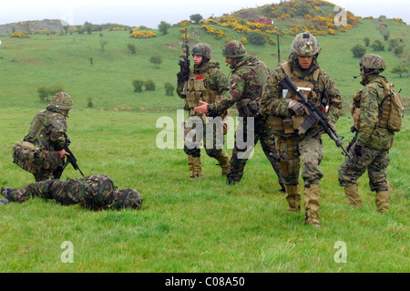 Giunto 09-1 guerriero è un importante esercizio che coinvolge tutti e tre i servizi NEL REGNO UNITO E 12 ha invitato la NATO e le Nazioni Alleate. Foto Stock