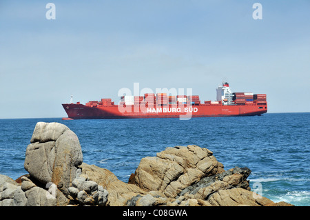 Contenitori in nave oceano Pacifico vicino al litorale cileno America del Sud Foto Stock