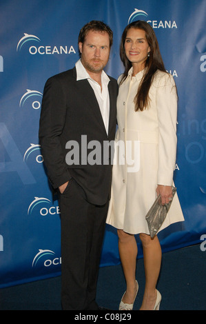 Chris Henchy e Brooke Shields l annuale Oceana del Partner Awards Gala tenutosi nella casa di Jena e Michael King - Arrivi Foto Stock