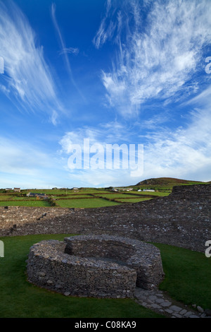 Pietra Cahergall Fort risalente all'età del ferro (500 A.C. al 400 D.C.), vicino Cahirciveen, l'anello di Kerry, la Contea di Kerry, Irlanda Foto Stock