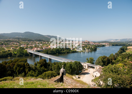 Tui (Vigo - Spagna) International ponte sul fiume Minho. Giunti It Tui (Spagna) e Valenca do Minho (Portogallo) Foto Stock