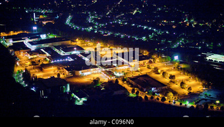 Vista aerea, Ruhrpark Centro Shopping di notte, Bochum, la zona della Ruhr, Renania settentrionale-Vestfalia, Germania, Europa Foto Stock
