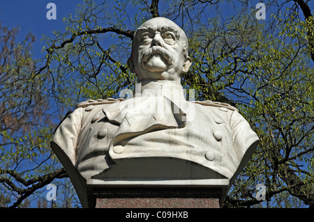 Busto in marmo di Otto von Bismarck, 1815-1898, Bismarckplatz, Heidelberg, Baden-Wuerttemberg, Germania, Europa Foto Stock