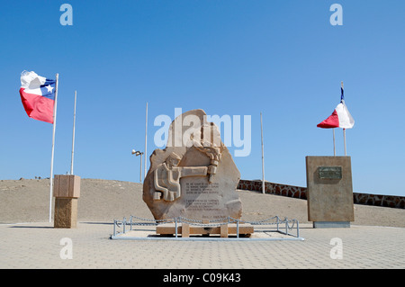 Bandiera cilena, monumento, El Morro, montagna, landmark, teatro di guerra, la Guerra del Pacifico, Arica, Norte Grande Nord del Cile Foto Stock