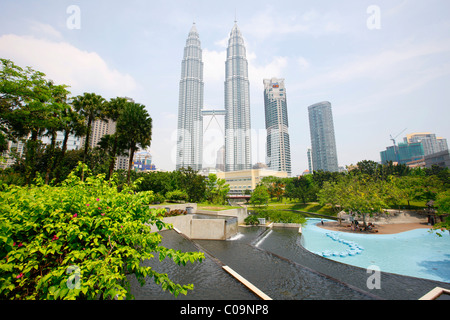 Del Parco KLCC Petronas Twin Towers, Kuala Lumpur, Malesia, Asia Foto Stock