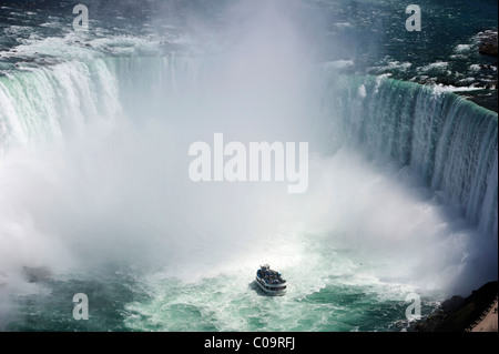 Cascate del Niagara con un escursione in barca, Ontario, Canada Foto Stock