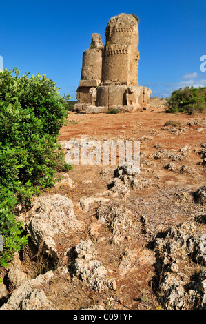 Tomba torre presso la Fenicia sito archeologico di Amrit nei pressi di Tartus, Tartous, Siria, Medio Oriente e Asia Orientale Foto Stock