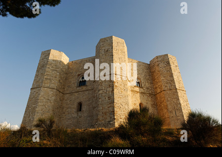 Castel del Monte, costruito dal Sacro Romano Imperatore Federico II di Svevia, Sito Patrimonio Mondiale dell'UNESCO, della Puglia Puglia, Italia Foto Stock