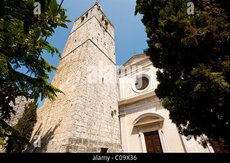 Campanile di una chiesa in balla, Istria, Croazia, Europa Foto Stock