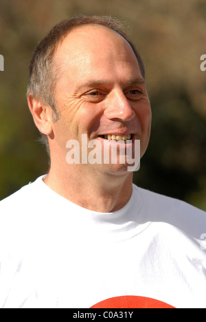 Sir Steve Redgrave oltre 50 parlamentari e membri della Camera dei Lords prendere parte al Westminster Sport Relief Mile Londra, Foto Stock