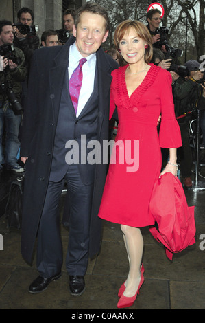 Bill Turnbull e Sian Williams TRIC (Televisione e Radio Industries) Club Awards tenutosi presso la struttura Grosvenor House - Gli arrivi di Londra, Foto Stock