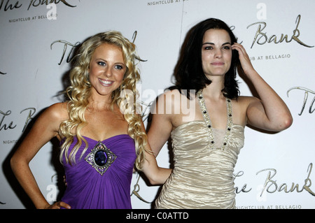 Chelan Simmons e Jamie Alexander 2 - titolo Compleanno ospitato dal cast di Kyle XY presso la banca night club all'interno del Bellagio Foto Stock