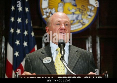 Chick-fil-Un Presidente e CEO Dan Cathy a capitale privato, ristorante della catena-Pulcino-fil-Un Inc. indirizzo un National Press Club altoparlanti Foto Stock