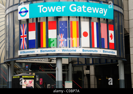 Ingresso al Tower Gateway Docklands Light Railway DLR station, Tower Hill, London, England, Regno Unito Foto Stock