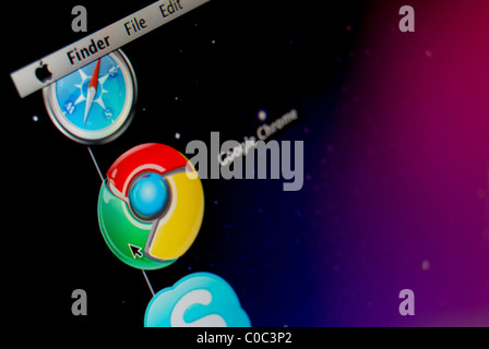 Una illustrazione della foto del Browser Web Google Chrome applicazione nel Dock di un Apple MacBook con OSX Snow Leopard Foto Stock