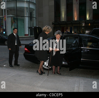 La madre di Richard Attias matrimonio della ex moglie del Presidente francese Nicolas Sarkozy, Cecilia Ciganer-Albeniz al suo fidanzato Foto Stock