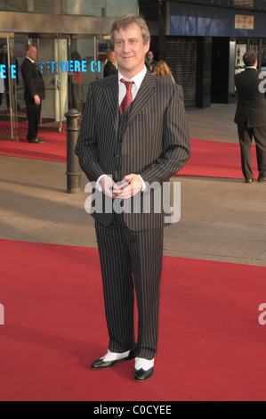 Stephen Tomkinson presso la UK film premiere di ''Che cosa accade a Vegas" tenutasi presso Odeon Leicester Square Londra Inghilterra - 22.04.08 Foto Stock