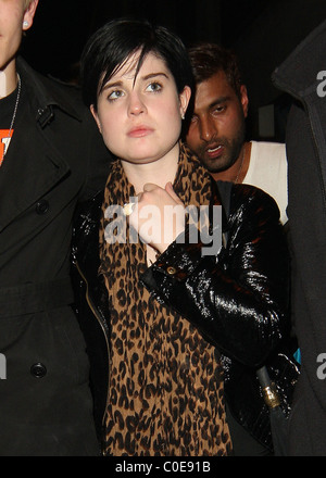 Kelly Osbourne lasciando la Revue bar con il suo nuovo ragazzo di Londra - Inghilterra - 16.05.08 Foto Stock