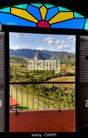 Vista dall'Hotel Jamniez di Vinales Valley, Cuba, nella provincia di Pinar del Rio, Foto Stock