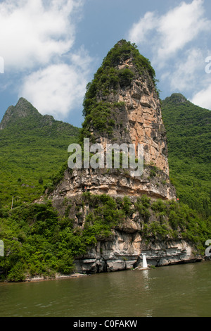 Il fiume Li sulla riva di un modo da Guilin a Yangshuo Foto Stock