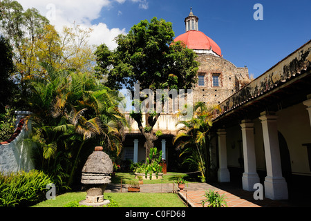 Jardin Borda (con la Tercera Orden Cappella in background) in Cuernavaca, Stato di Morelos, Messico Foto Stock