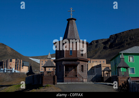 Ortodossa Russa stile Pomor chiesa in Barentsburg, un russo del carbone città mineraria nell'arcipelago norvegese delle Svalbard. Foto Stock